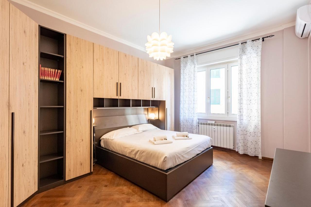 Ferienwohnung Joivy Cute Flat With Terrace Genua Exterior foto